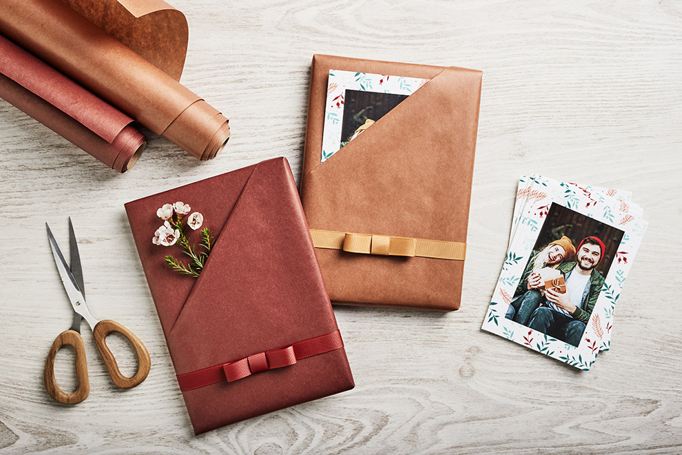 Ett knep som kommer att revolutionera presentinslagningar – se den enkla guiden för hur du gör ett paket med ficka!