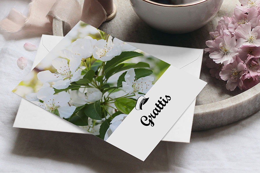 Gratulera studenten eller konfirmanden med personliga gratulationskort 