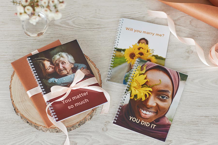 Ein Fotobuch ist ein persönliches Geschenk Ein Fotobuch ist ein persönliches Geschenk