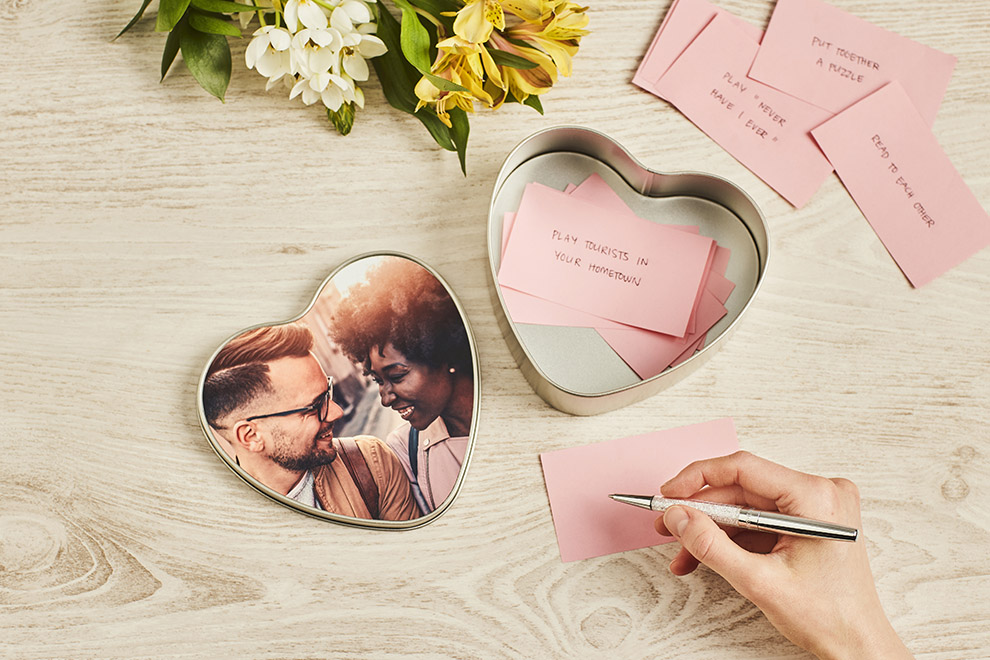 Har du blivit bjuden på bröllop? Här är de bästa bröllopspresenterna för kärlekspar
